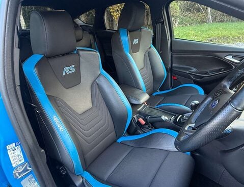 Ford Focus 2.3 Focus RS 4WD 5dr 30