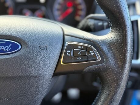 Ford Focus 2.3 Focus RS 4WD 5dr 46