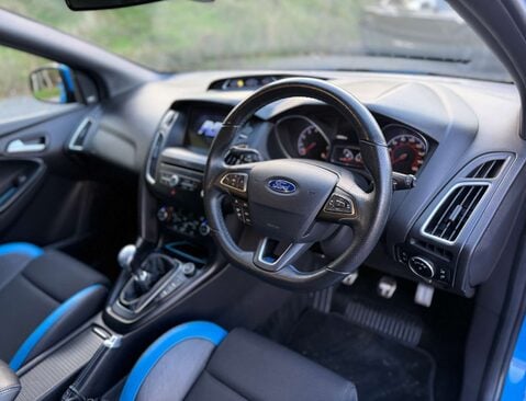 Ford Focus 2.3 Focus RS 4WD 5dr 28