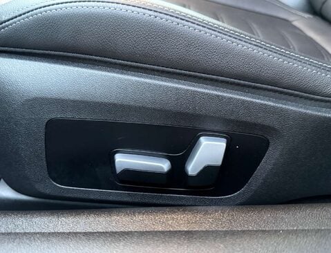 BMW 4 Series 2.0 420i M Sport Professional Edition Auto 2dr 34