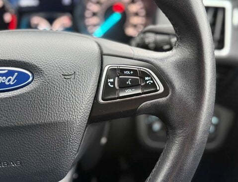 Ford Kuga 1.5 Kuga Titanium TDCI 5dr 38