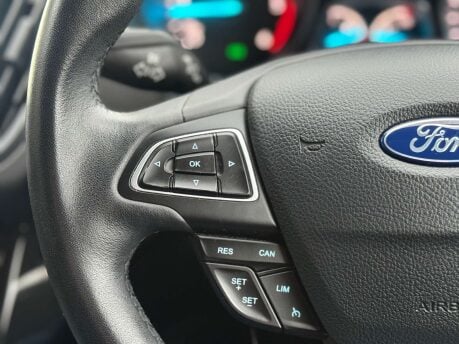 Ford Kuga 1.5 Kuga Titanium TDCI 5dr 37