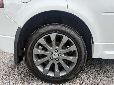 Land Rover Freelander 2.2 Freelander Dynamic SD4 Auto 4WD 5dr 9