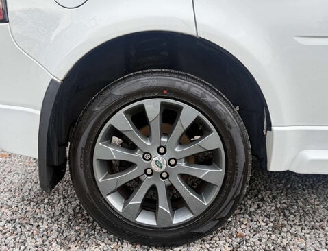 Land Rover Freelander 2.2 Freelander Dynamic SD4 Auto 4WD 5dr 9