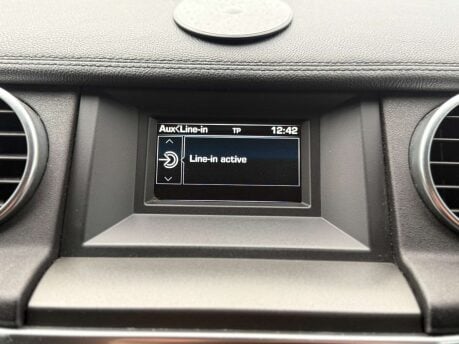 Land Rover Discovery 3.0 Discovery SE SDV6 Auto 4WD 5dr 36