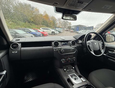 Land Rover Discovery 3.0 Discovery SE SDV6 Auto 4WD 5dr 23