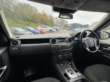 Land Rover Discovery 3.0 Discovery SE SDV6 Auto 4WD 5dr 23