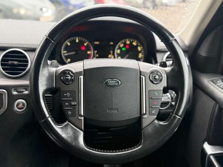 Land Rover Discovery 3.0 Discovery SE SDV6 Auto 4WD 5dr 28