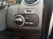 Land Rover Discovery 3.0 Discovery SE SDV6 Auto 4WD 5dr 33