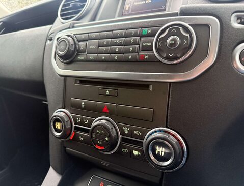 Land Rover Discovery 3.0 Discovery SE SDV6 Auto 4WD 5dr 29