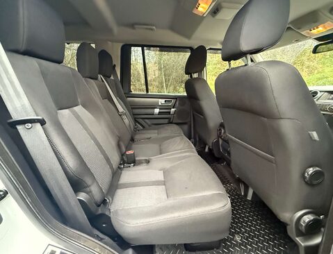 Land Rover Discovery 3.0 Discovery SE SDV6 Auto 4WD 5dr 14