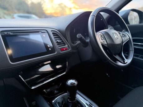 Honda HR-V 1.5 HR-V SE i-VTec 5dr 25