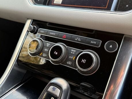 Land Rover Range Rover Sport 3.0 Range Rover Sport HSE SDV6 Auto 4WD 5dr 21