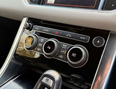 Land Rover Range Rover Sport 3.0 Range Rover Sport HSE SDV6 Auto 4WD 5dr 21