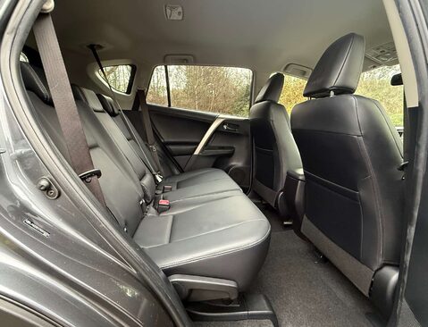 Toyota Rav4 2.0 RAV4 Invincible VVT-I CVT 4WD 5dr 17