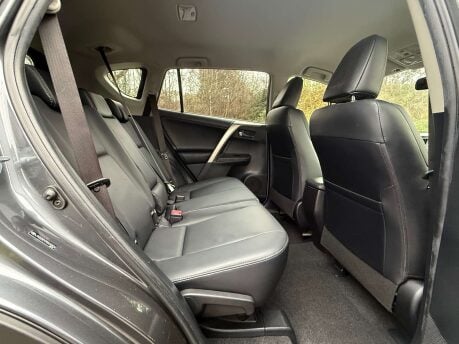 Toyota Rav4 2.0 RAV4 Invincible VVT-I CVT 4WD 5dr 17