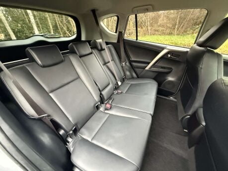 Toyota Rav4 2.0 RAV4 Invincible VVT-I CVT 4WD 5dr 18