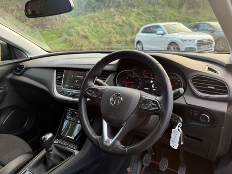 Vauxhall Grandland X 1.2 Grandland X SRi Nav T 5dr 18