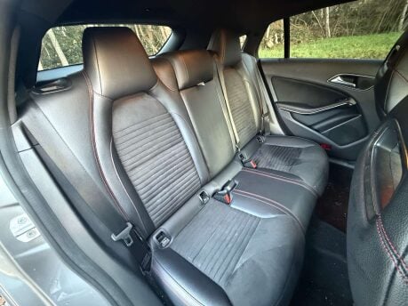 Mercedes-Benz CLA Class 2.1 CLA 220 D AMG Line Auto 5dr 11