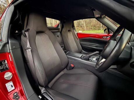 Mazda MX-5 2.0 MX-5 RF SE-L Nav 2dr 37