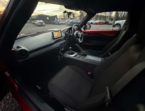 Mazda MX-5 2.0 MX-5 RF SE-L Nav 2dr 38