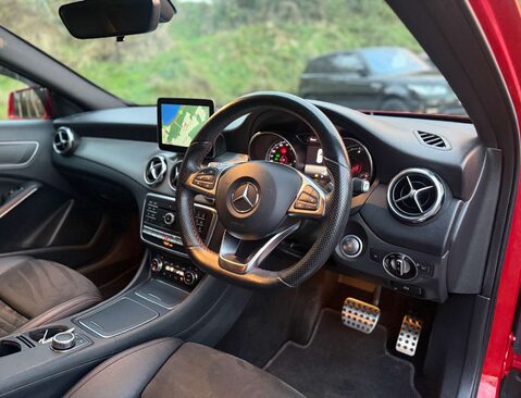 Mercedes-Benz GLA 2.1 GLA 220 AMG Line Executive D 4Matic Auto 4WD 5dr 30