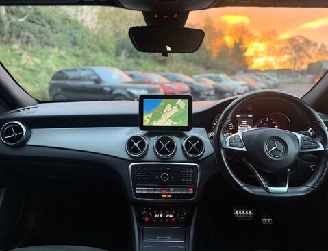 Mercedes-Benz GLA 2.1 GLA 220 AMG Line Executive D 4Matic Auto 4WD 5dr 11