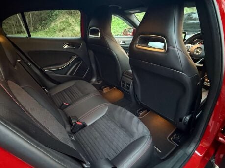 Mercedes-Benz GLA 2.1 GLA 220 AMG Line Executive D 4Matic Auto 4WD 5dr 16