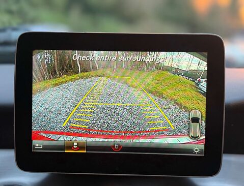 Mercedes-Benz GLA 2.1 GLA 220 AMG Line Executive D 4Matic Auto 4WD 5dr 39