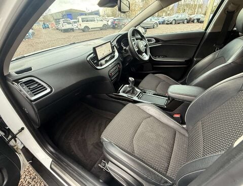 Kia Xceed 1.5 XCeed 3 ISG 5dr 22