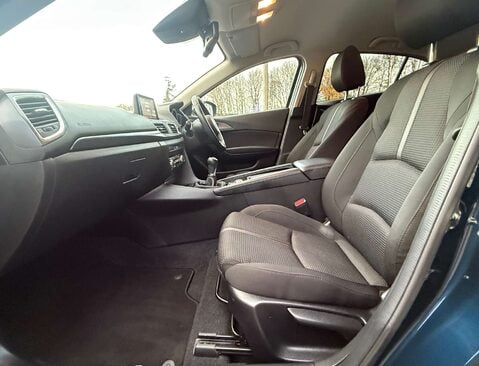Mazda 3 2.0 Mazda3 Sport Nav 5dr 22