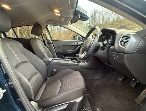 Mazda 3 2.0 Mazda3 Sport Nav 5dr 26