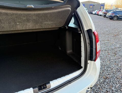 Dacia Duster 1.5 Duster Laureate dCi 4x4 4WD 5dr 13