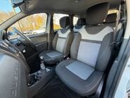 Dacia Duster 1.5 Duster Laureate dCi 4x4 4WD 5dr 23