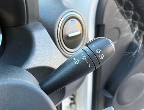 Dacia Duster 1.5 Duster Laureate dCi 4x4 4WD 5dr 43