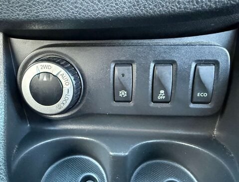 Dacia Duster 1.5 Duster Laureate dCi 4x4 4WD 5dr 38