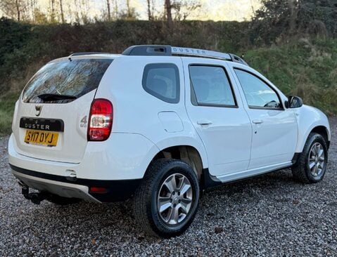 Dacia Duster 1.5 Duster Laureate dCi 4x4 4WD 5dr 3