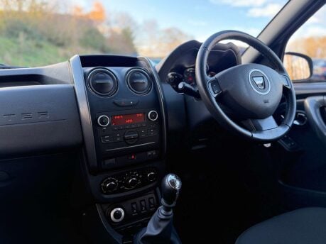 Dacia Duster 1.5 Duster Laureate dCi 4x4 4WD 5dr 24