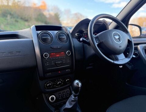 Dacia Duster 1.5 Duster Laureate dCi 4x4 4WD 5dr 24