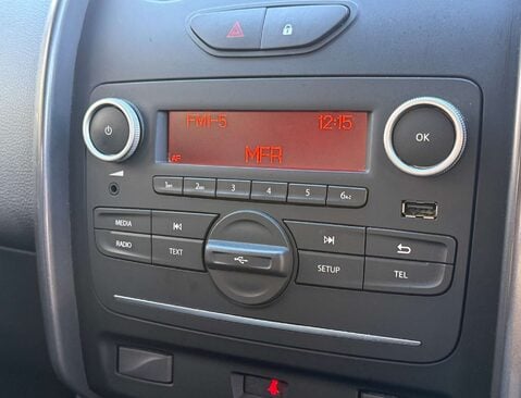 Dacia Duster 1.5 Duster Laureate dCi 4x4 4WD 5dr 34