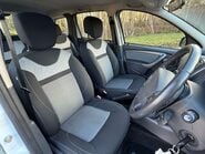 Dacia Duster 1.5 Duster Laureate dCi 4x4 4WD 5dr 26