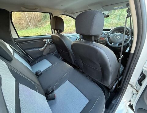 Dacia Duster 1.5 Duster Laureate dCi 4x4 4WD 5dr 15