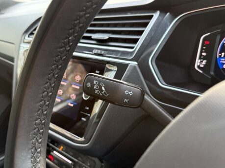 Volkswagen Tiguan 1.5 Tiguan R-Line TSi Semi-Auto 5dr 37