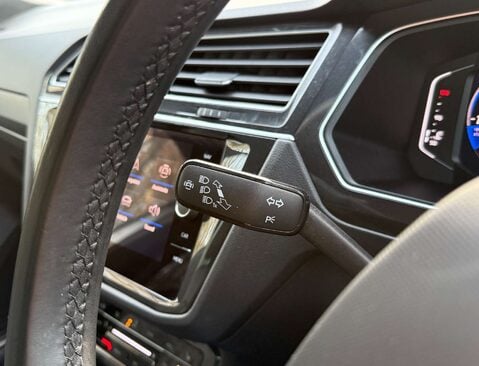 Volkswagen Tiguan 1.5 Tiguan R-Line TSi Semi-Auto 5dr 37