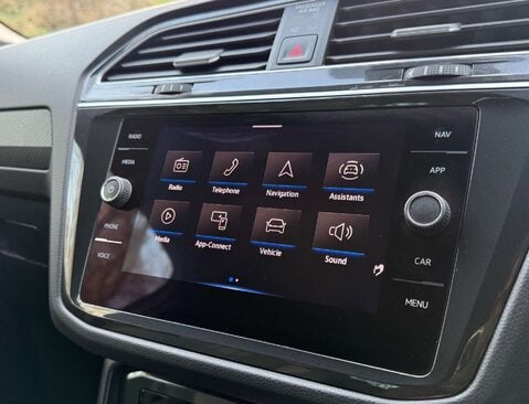 Volkswagen Tiguan 1.5 Tiguan R-Line TSi Semi-Auto 5dr 34