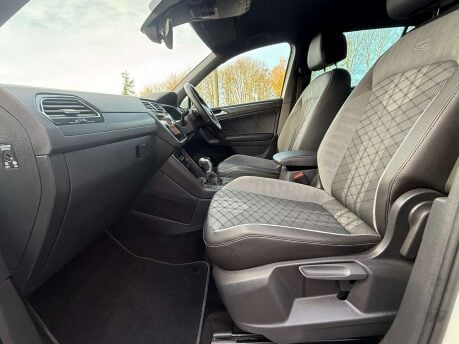 Volkswagen Tiguan 1.5 Tiguan R-Line TSi Semi-Auto 5dr 21