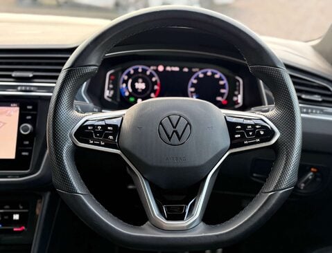 Volkswagen Tiguan 1.5 Tiguan R-Line TSi Semi-Auto 5dr 25