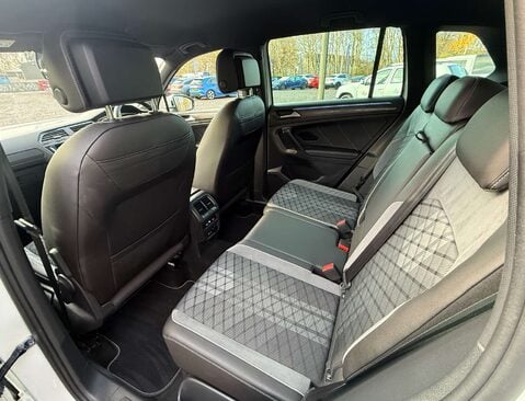 Volkswagen Tiguan 1.5 Tiguan R-Line TSi Semi-Auto 5dr 15