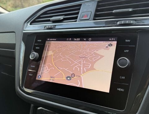 Volkswagen Tiguan 1.5 Tiguan R-Line TSi Semi-Auto 5dr 29