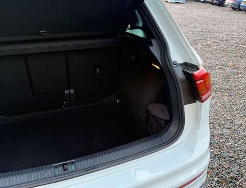 Volkswagen Tiguan 1.5 Tiguan R-Line TSi Semi-Auto 5dr 10